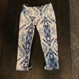 Victoria’s Secret cropped active wear leggings XS